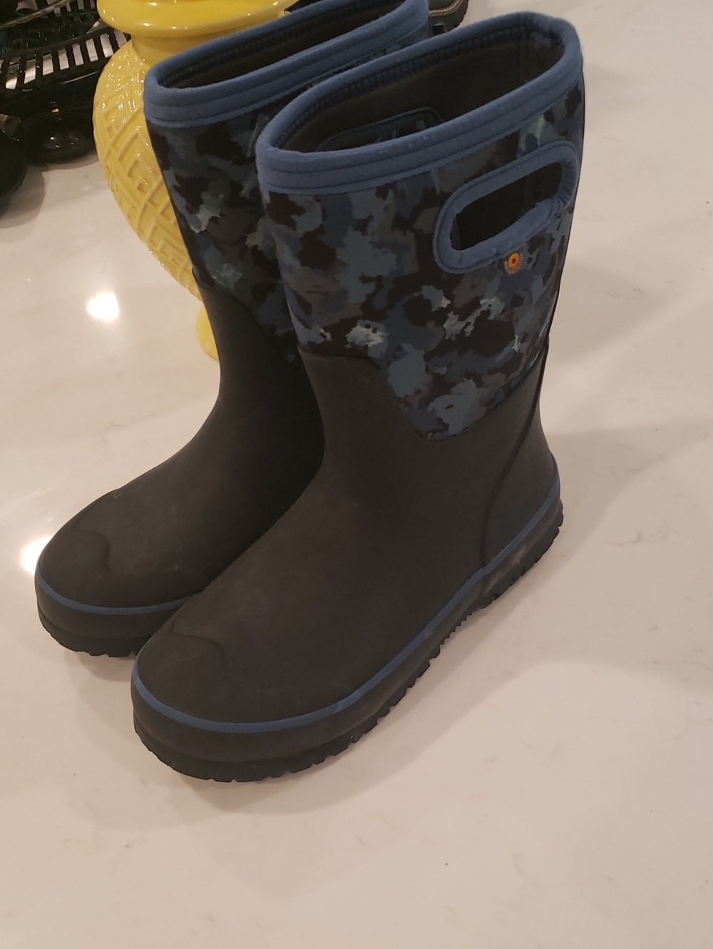 Bogs Kids Black and Blue Camo Rain Boots with Easy Pull Handles
